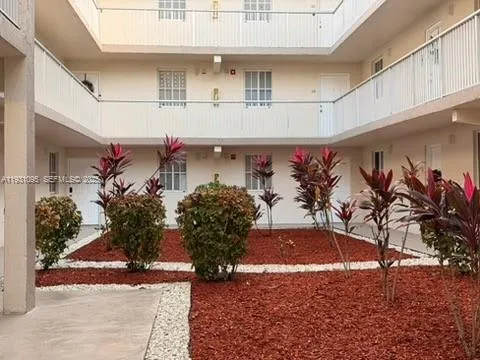 $2,085 | 6115 Northwest 186th Street, Unit 312, Hialeah, FL 33015