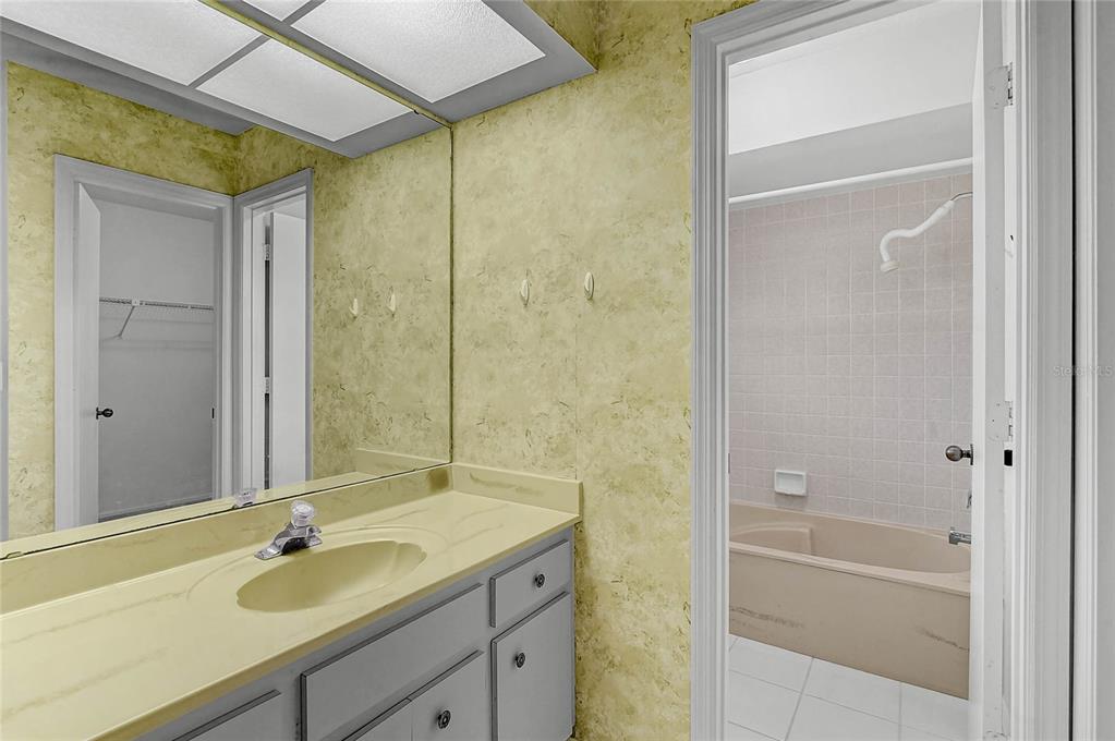 5852 Lincoln Road Venice, FL 34293 - Photo 20 of 37