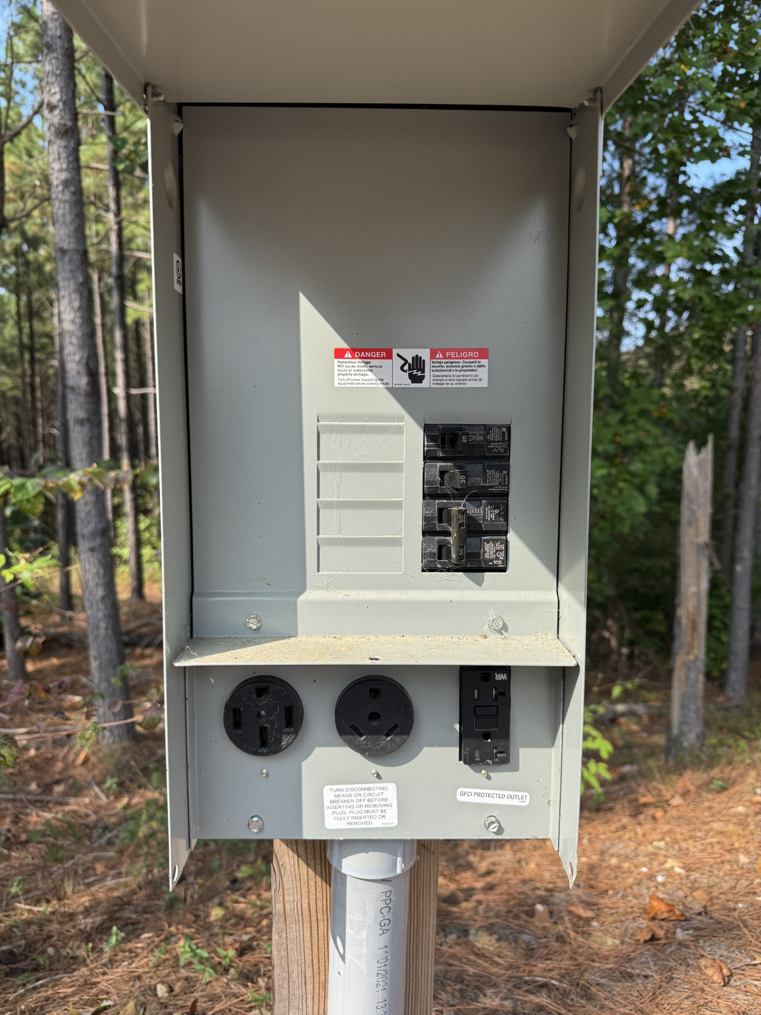 301 Ridgewood Drive Linden, TN 37096 - Photo 12 of 29 a kitchen view of a sink and a stove