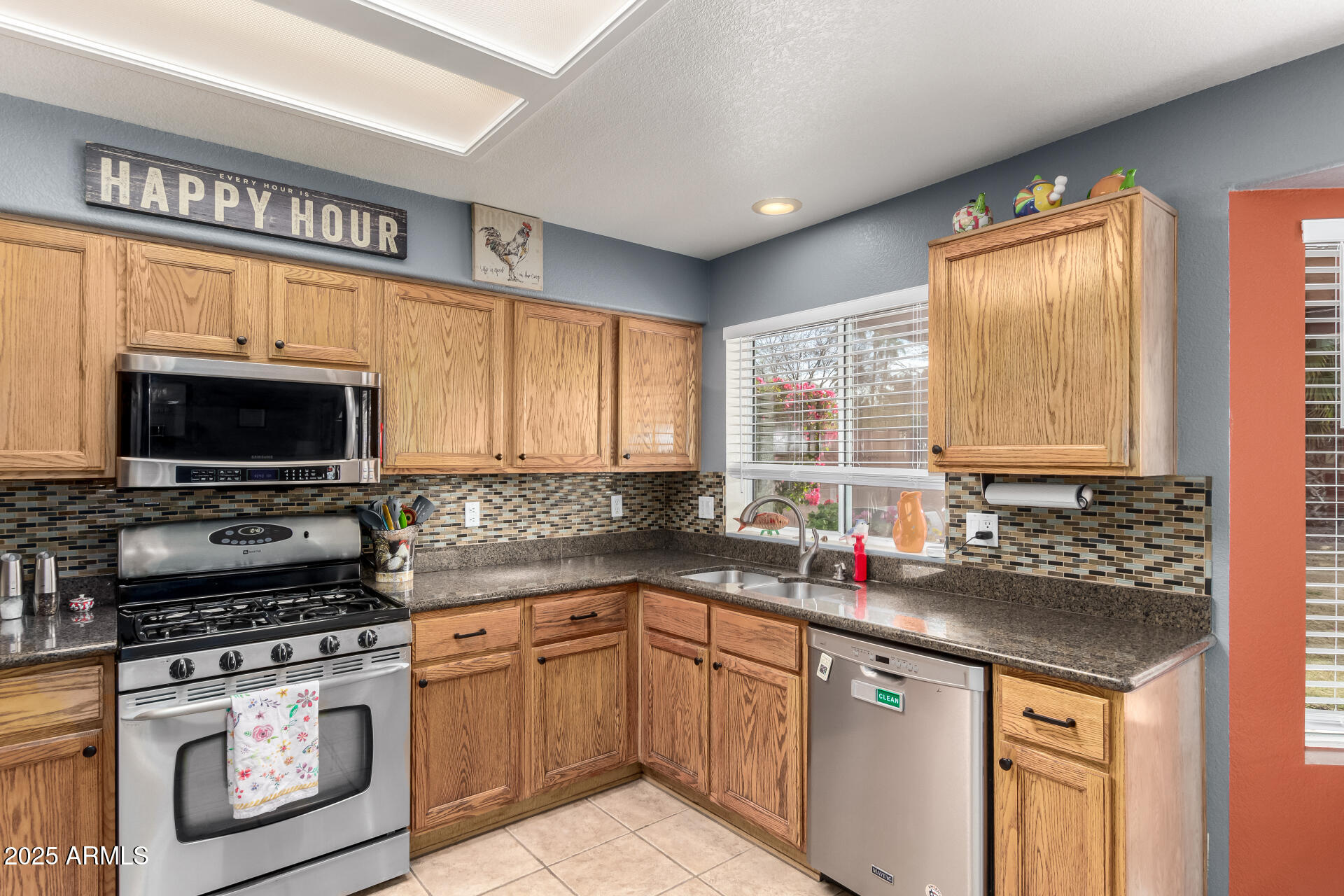 911 West Sandra Terrace Phoenix, AZ 85023 - Photo 11 of 36 15 Sandra Terrace