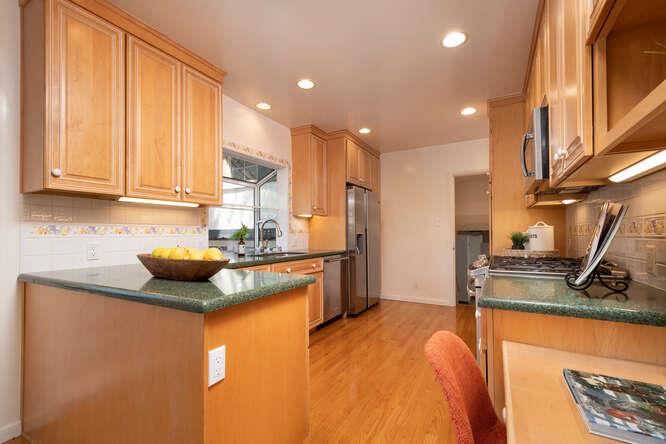 1019 Harvard Road San Mateo, CA 94402 - Photo 7 of 34 Gallery Image 7