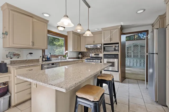 $360,000 | 3038 Bayview Drive, Green Bay, WI 54311