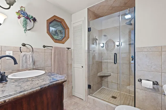 $360,000 | 3038 Bayview Drive, Green Bay, WI 54311