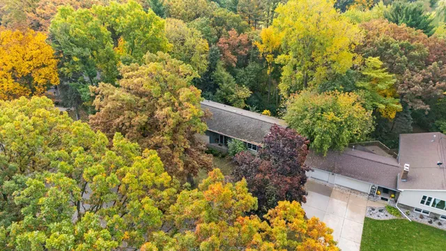 $360,000 | 3038 Bayview Drive, Green Bay, WI 54311