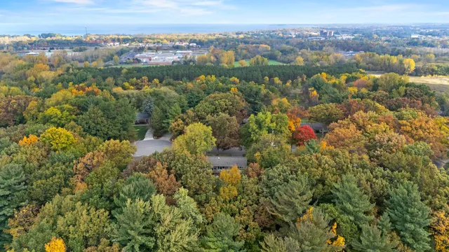 $360,000 | 3038 Bayview Drive, Green Bay, WI 54311