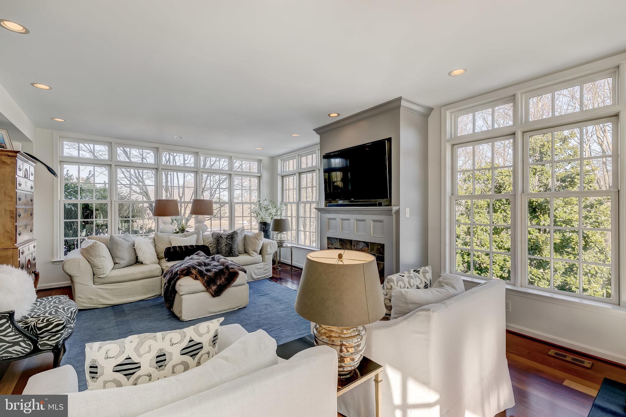 13814 Cripplegate Road Phoenix, MD 21131 - Photo 21 of 56 Family Room Beautiful Views