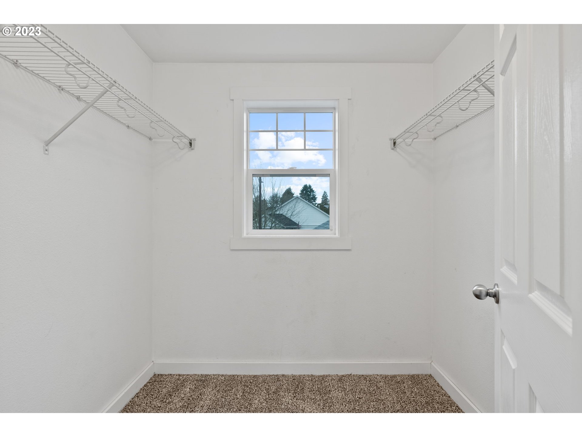 38446 Miller Street Sandy, OR 97055 - Photo 23 of 40 a view of a room that has a window in it