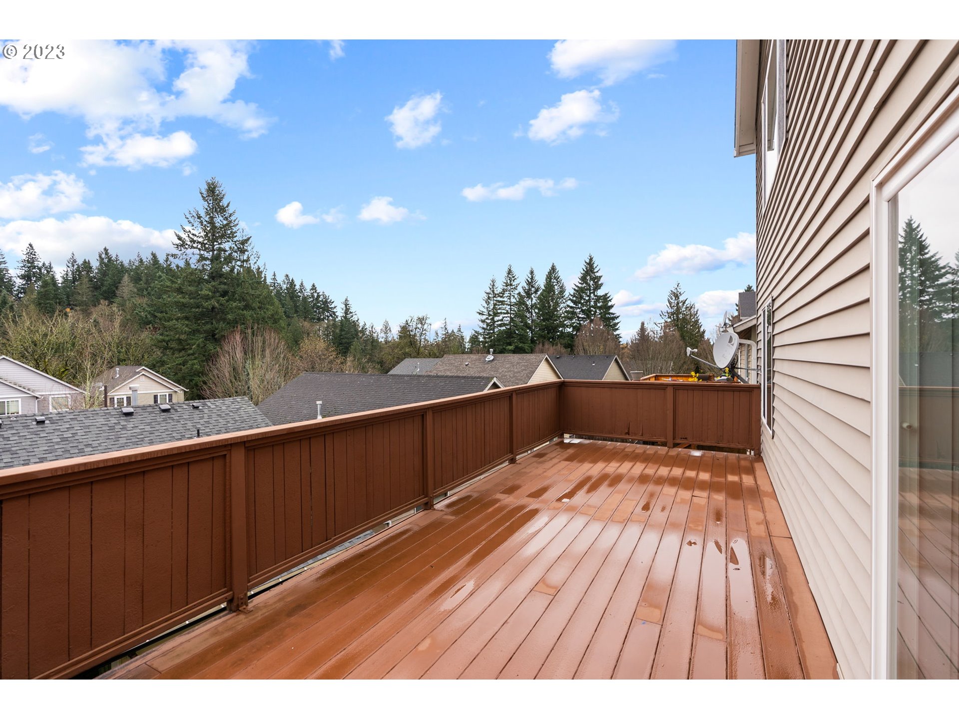38446 Miller Street Sandy, OR 97055 - Photo 30 of 40 a view of balcony with wooden floor