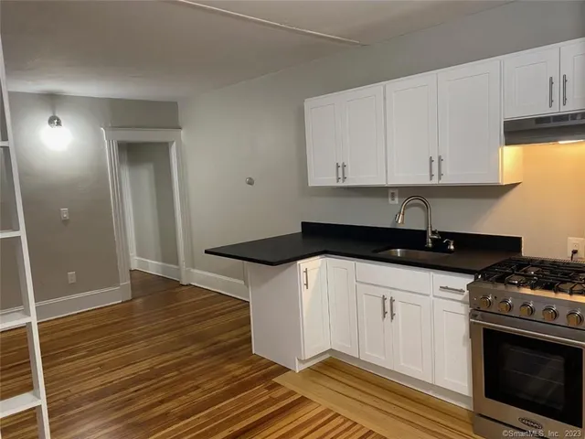 $1,100 | 34 Center Street, Unit 4, Bristol, CT 06010