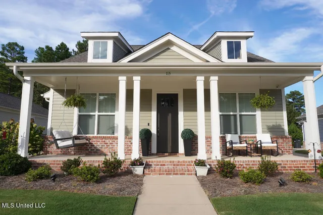 $469,000 | 115 Post Oak Drive, Oxford, MS 38655