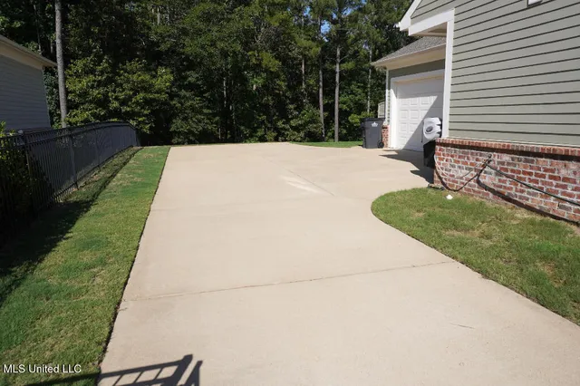 $469,000 | 115 Post Oak Drive, Oxford, MS 38655