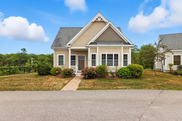 $535,000 | 17 Adams Lane, Unit 1, Arundel, ME 04046