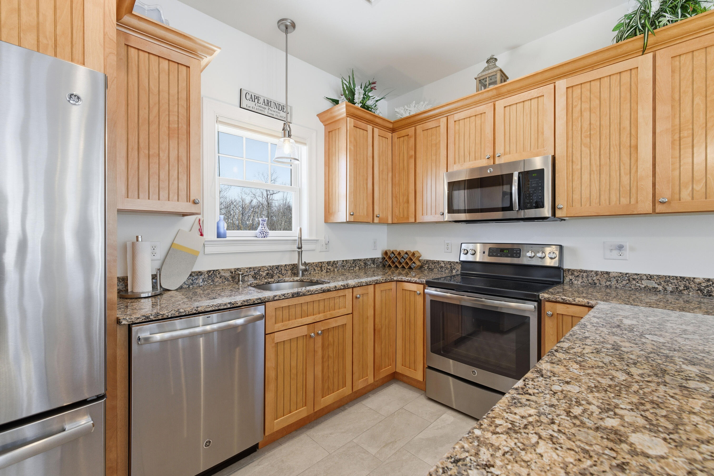 17 Adams Lane, Unit 1 Arundel, ME 04046 - Photo 21 of 43 3G0A5210