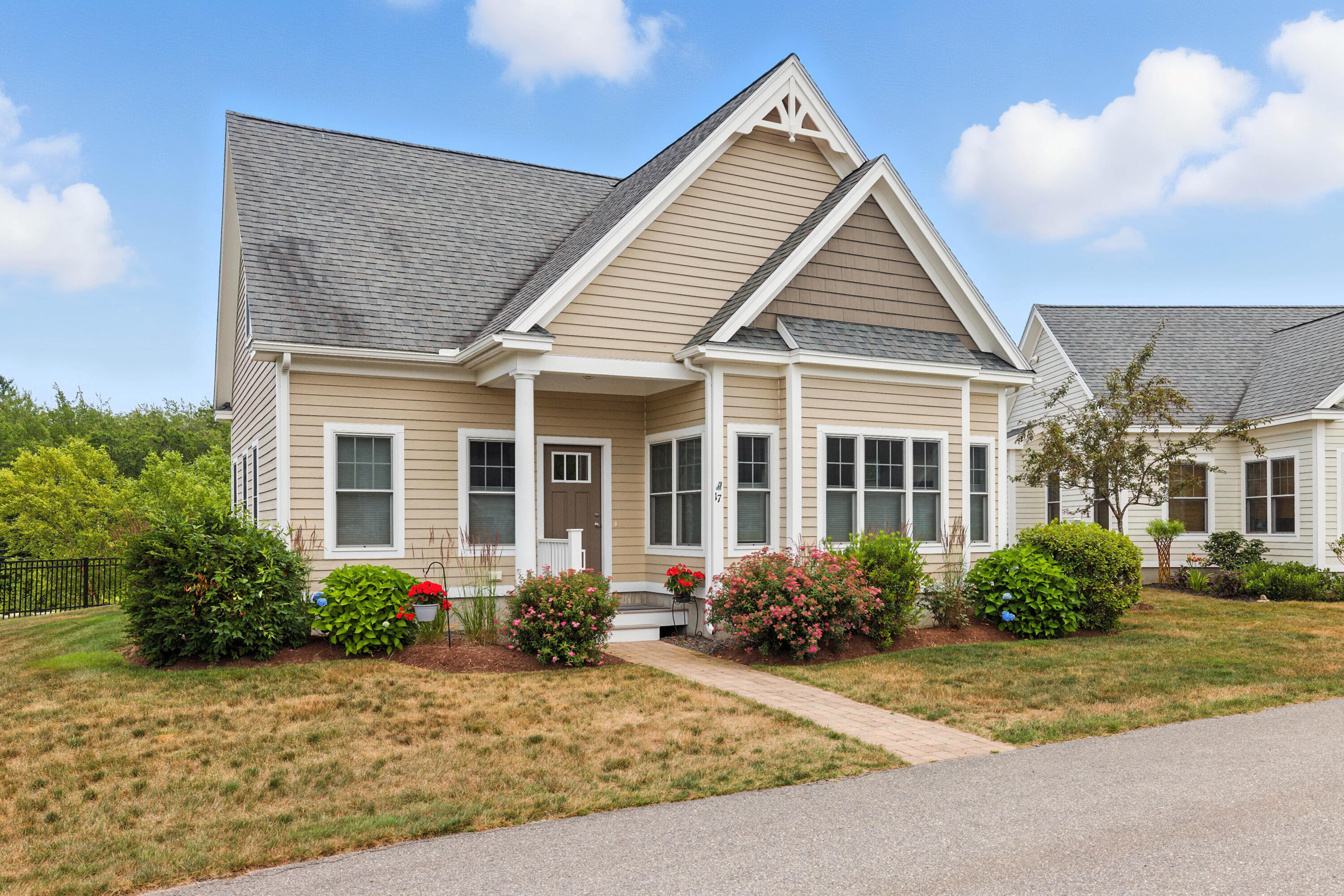 17 Adams Lane, Unit 1 Arundel, ME 04046 - Photo 3 of 43 3G0A0851