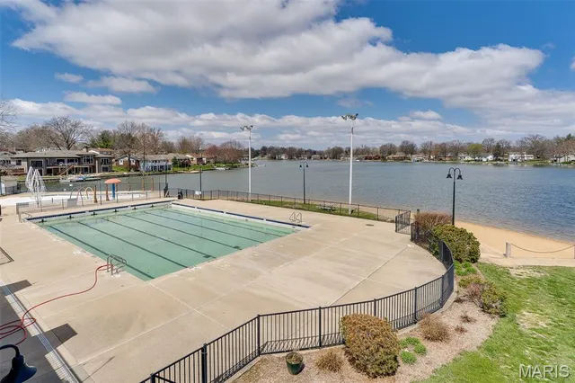 $625,000 | 37 Ravens Pointe, Lake St. Louis, MO 63367