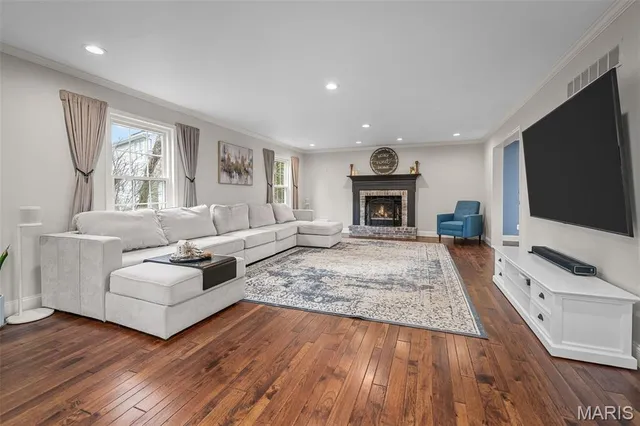 $625,000 | 37 Ravens Pointe, Lake St. Louis, MO 63367