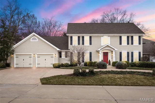 $625,000 | 37 Ravens Pointe, Lake St. Louis, MO 63367