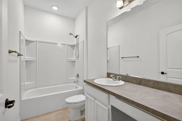 $2,975 | 2802 Southwest Ann Arbor Road, Port St. Lucie, FL 34953