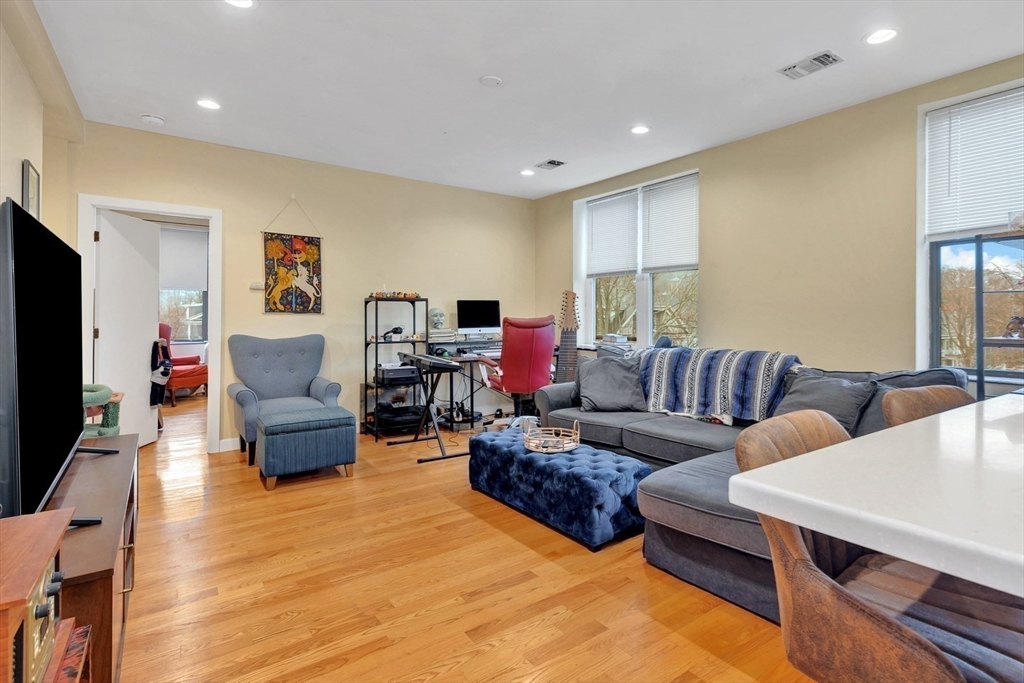 33 Brainerd Road, Unit 311 Boston, MA 02134 - Photo 7 of 18