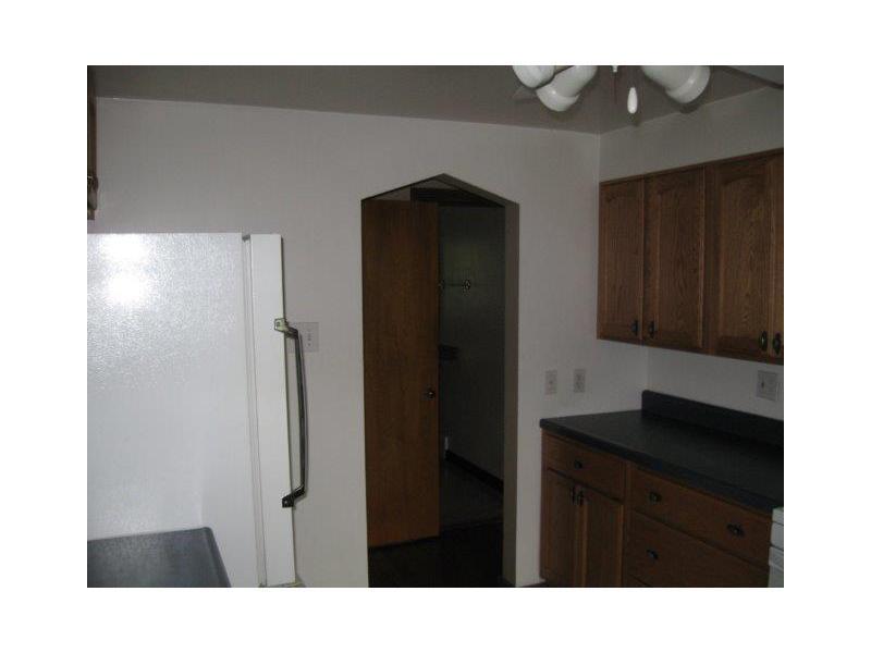 525 Beatty Road Monroeville, PA 15146 - Photo 13 of 23 Kitchen.