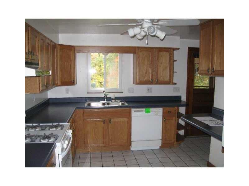 525 Beatty Road Monroeville, PA 15146 - Photo 14 of 23 Kitchen.