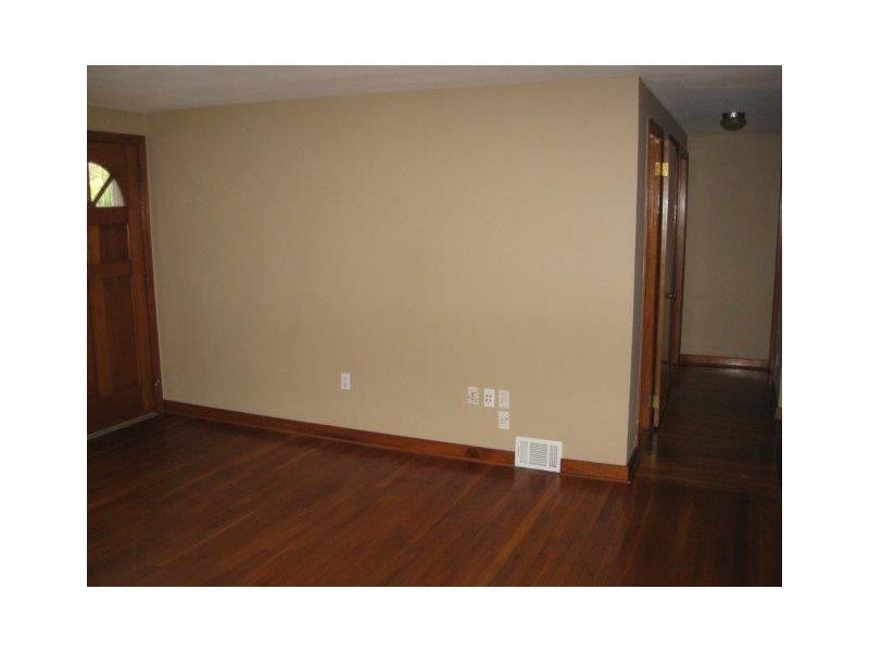 525 Beatty Road Monroeville, PA 15146 - Photo 10 of 23 Living Room.