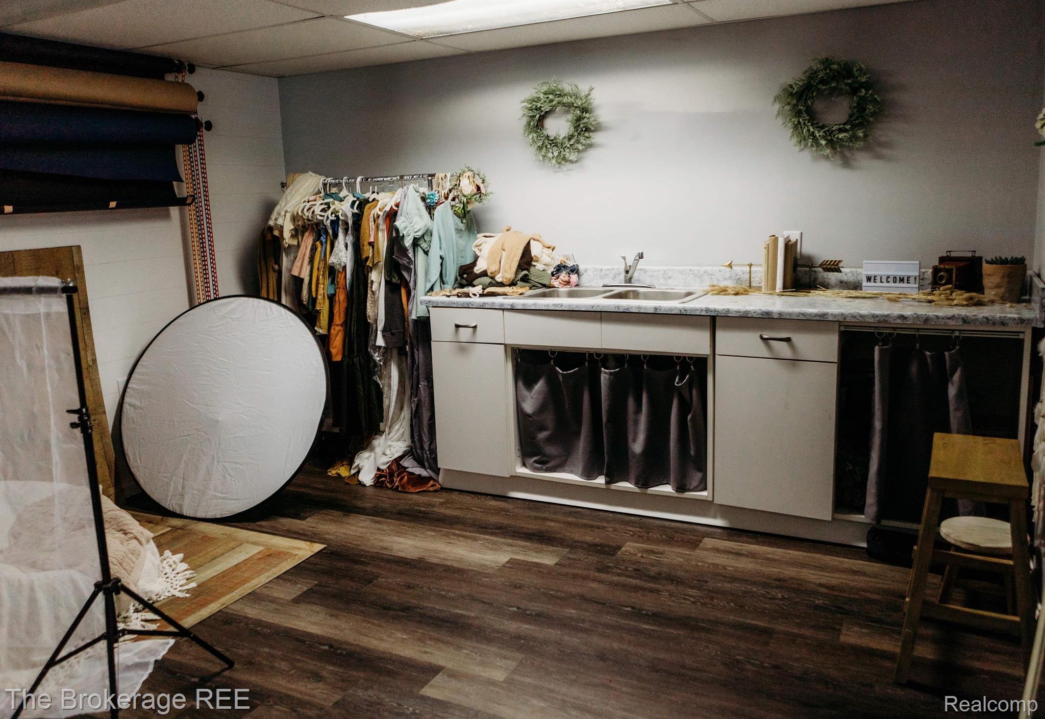 1245 Hill Road White Lake, MI 48383 - Photo 20 of 21 Flex space, used for photo studio, has a sink