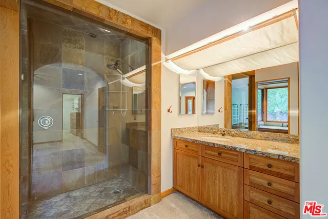 $7,427 | 15511 Woodcrest Drive, Sherman Oaks, CA 91403