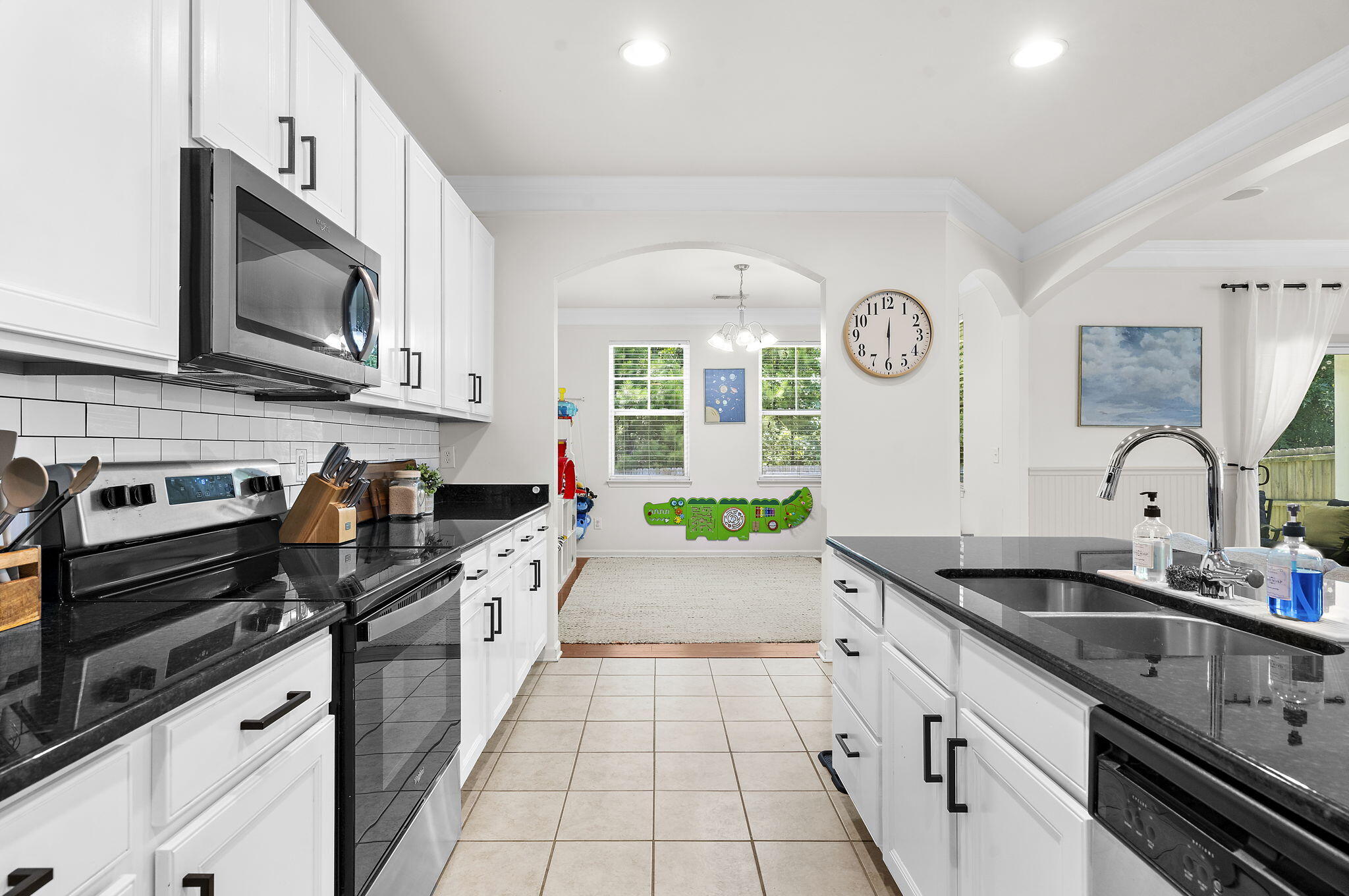 237 Oglethorpe Circle Moncks Corner, SC 29461 - Photo 11 of 55 29-web-or-mls-DSC01475