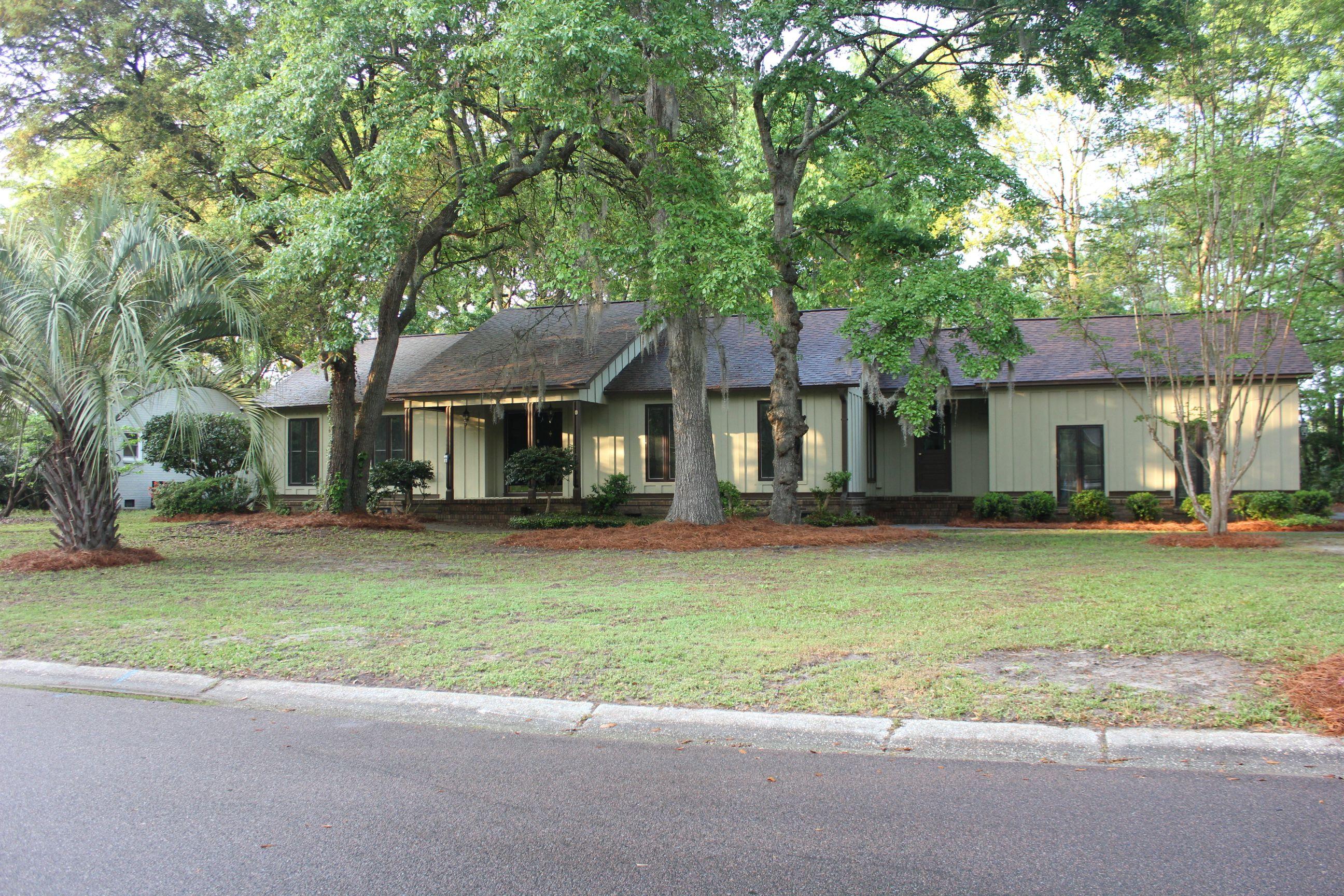 1036 Governors Road Mount Pleasant, SC 29464 - Photo 22 of 26 Front 2