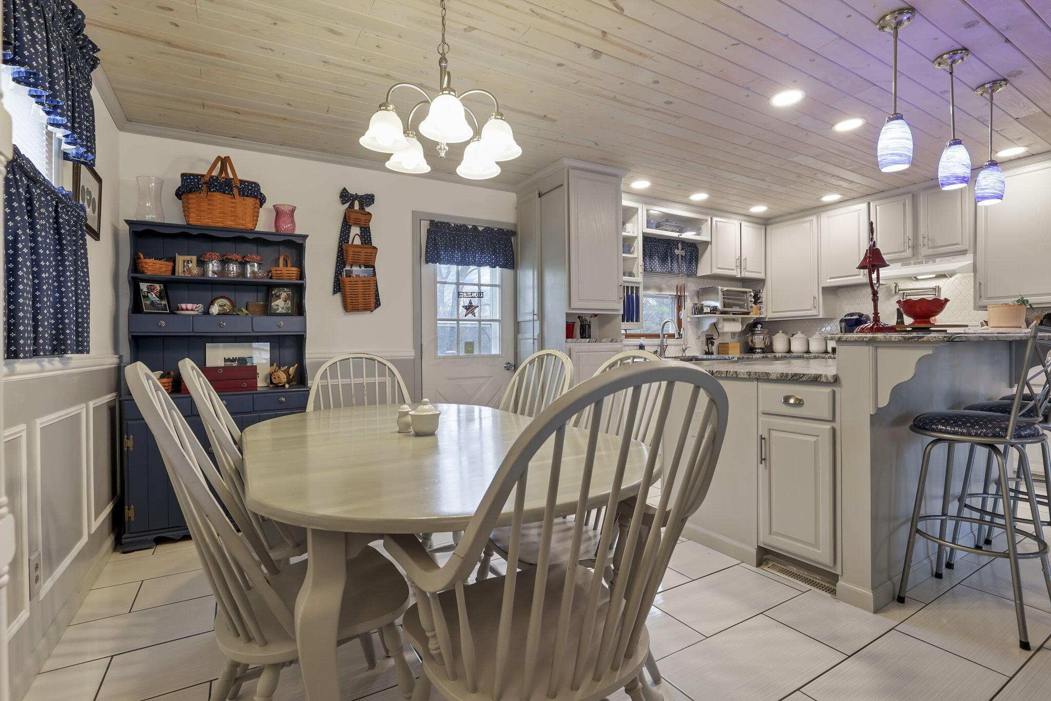 10185 Butler Road Northeast Newark, OH 43055 - Photo 12 of 39 15-web-or-mls-0N4A1665