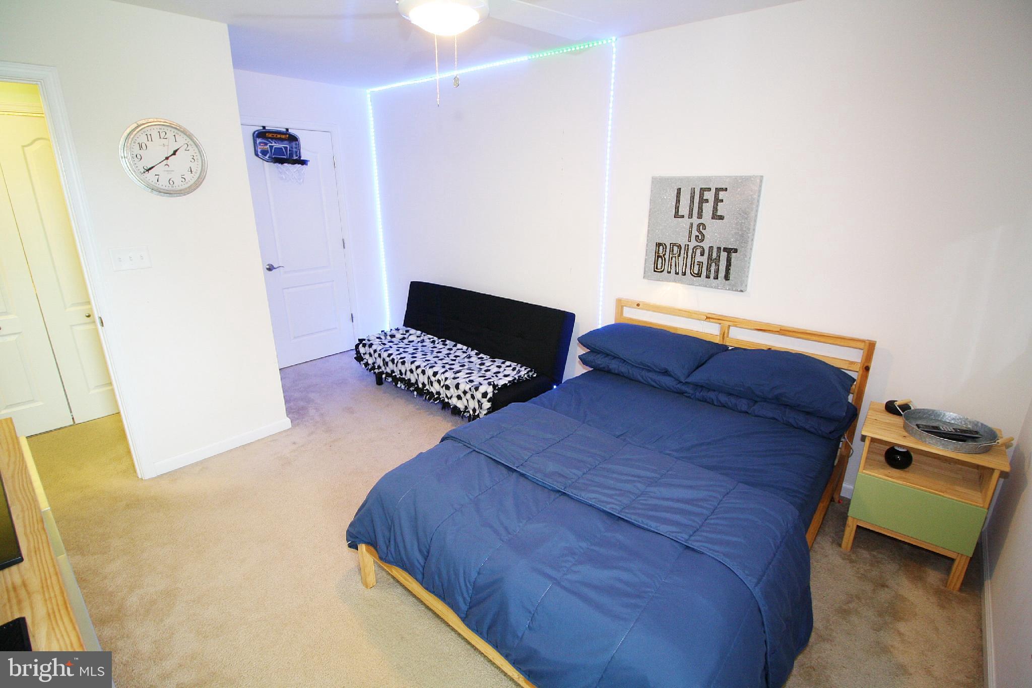7419 North Point Road Baltimore, MD 21219 - Photo 36 of 46 Second Bedroom w/ Walk In