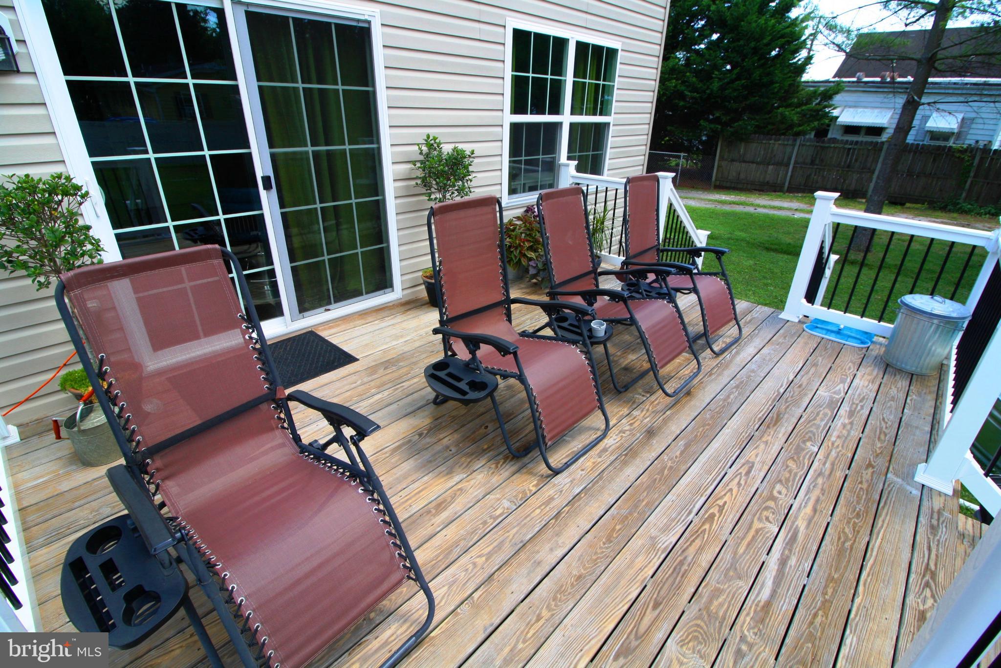 7419 North Point Road Baltimore, MD 21219 - Photo 10 of 46 Deck