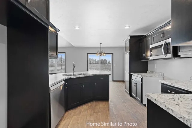 $374,900 | 1692 Betty Jean Ln Green, Green Bay, WI 54313