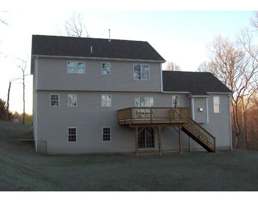 34 Meadowbrook Road Auburn, MA 01501 - Photo 7 of 11 Gallery Image 7