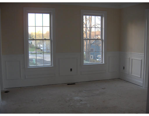 34 Meadowbrook Road Auburn, MA 01501 - Photo 8 of 11 Gallery Image 8