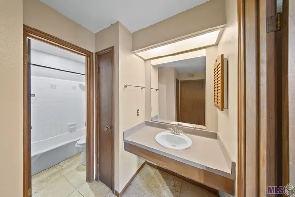 $835 | 2100 College Drive, Unit 58, Baton Rouge, LA 70808