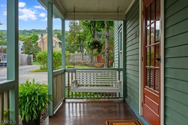 a view of an outdoor space