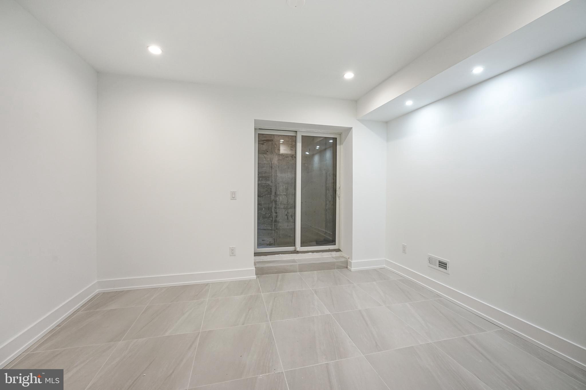 1544 South 20th Street, Unit A Philadelphia, PA 19146 - Photo 18 of 23