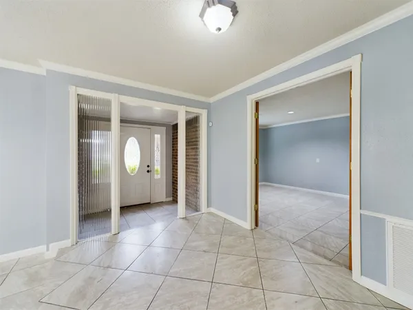 $2,000 | 11522 Sagegrove Lane, Houston, TX 77089