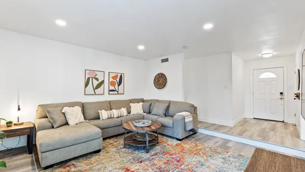 $479,777 | 6400 Coyle Avenue, Carmichael, CA 95608