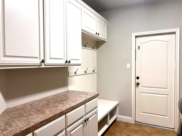 a view of yard with tree and green space