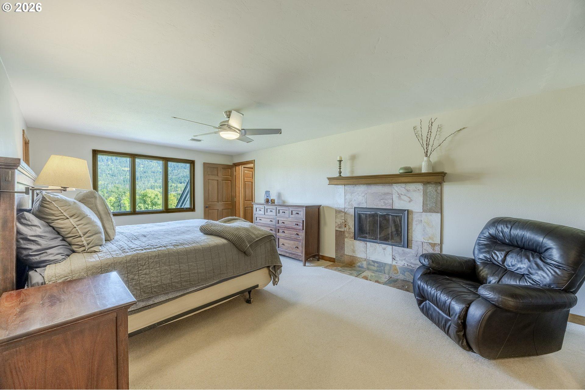 33883 Van Duyn Road Eugene, OR 97408 - Photo 19 of 48 Gallery Image 19
