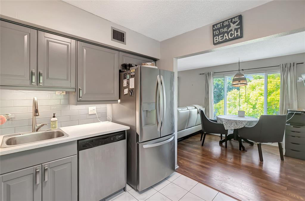 2461 Rhodesian Drive, Unit 73 Clearwater, FL 33763 - Photo 13 of 36