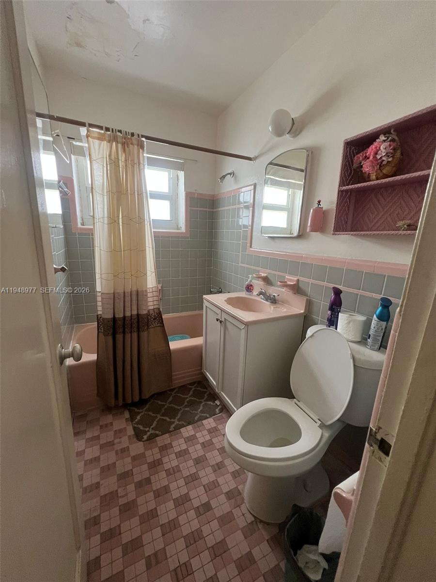 5561 Southwest 5th Terrace Miami, FL 33134 - Photo 18 of 35