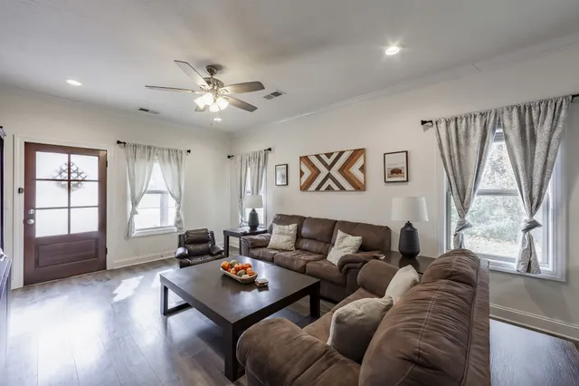 $275,000 | 137 Executive Drive, Jackson, TN 38305