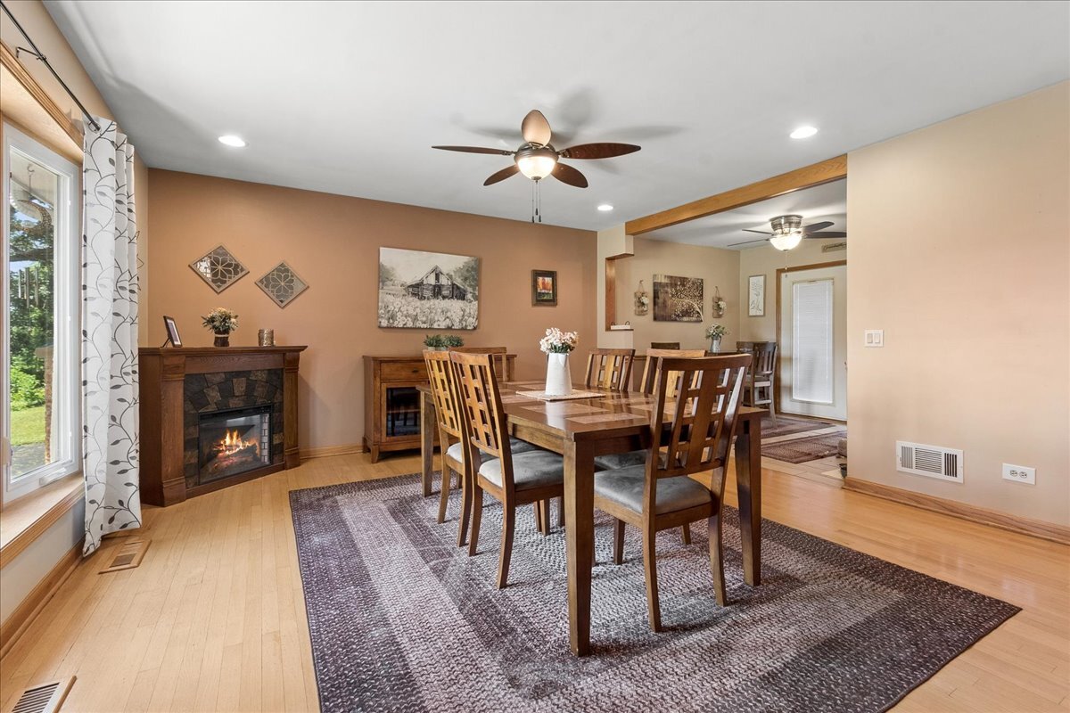 25160 West Monaville Road Lake Villa, IL 60046 - Photo 3 of 34