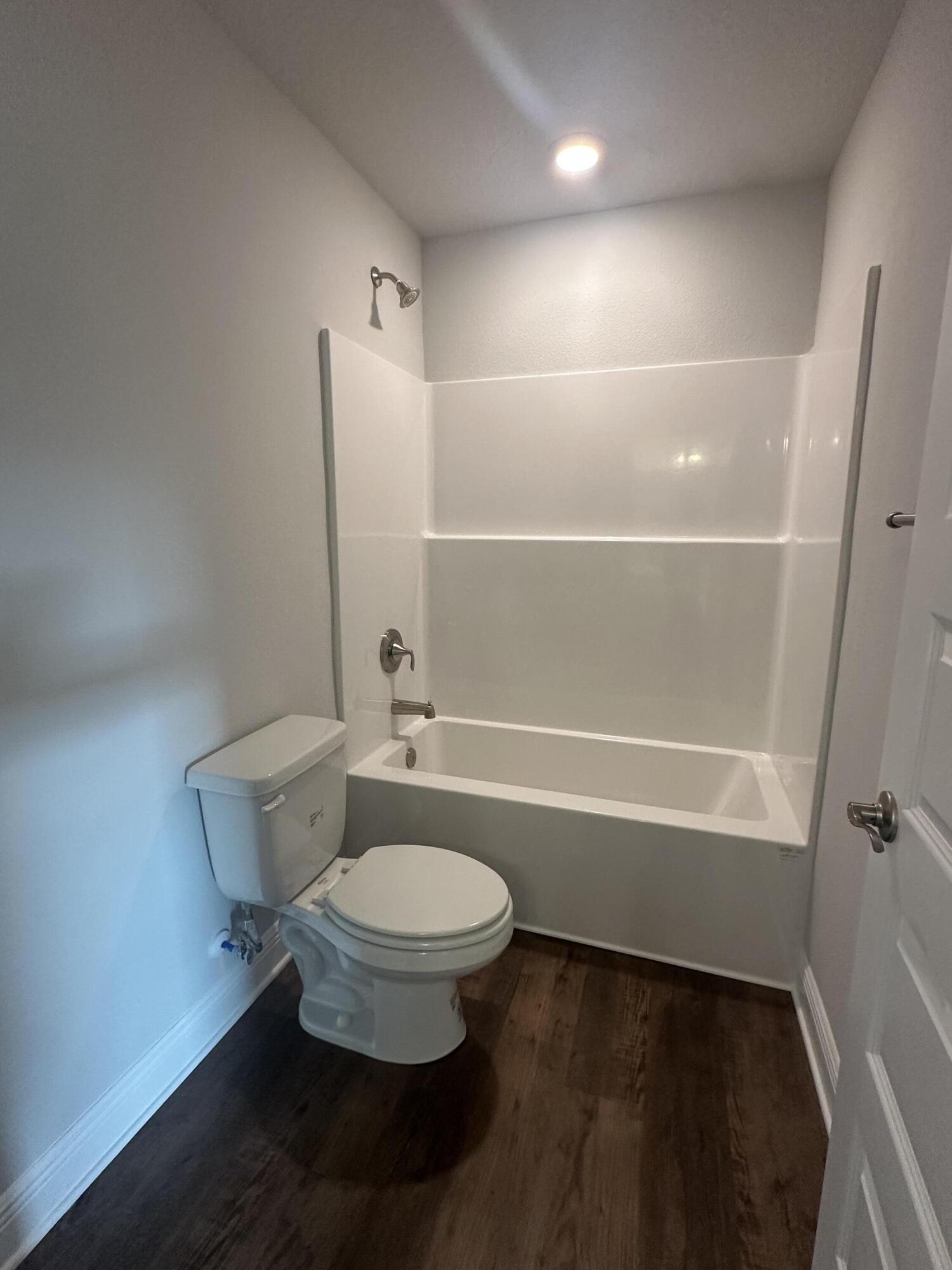 193 Ridgeway Circle Crestview, FL 32536 - Photo 26 of 33 a bathroom with a toilet and a shower