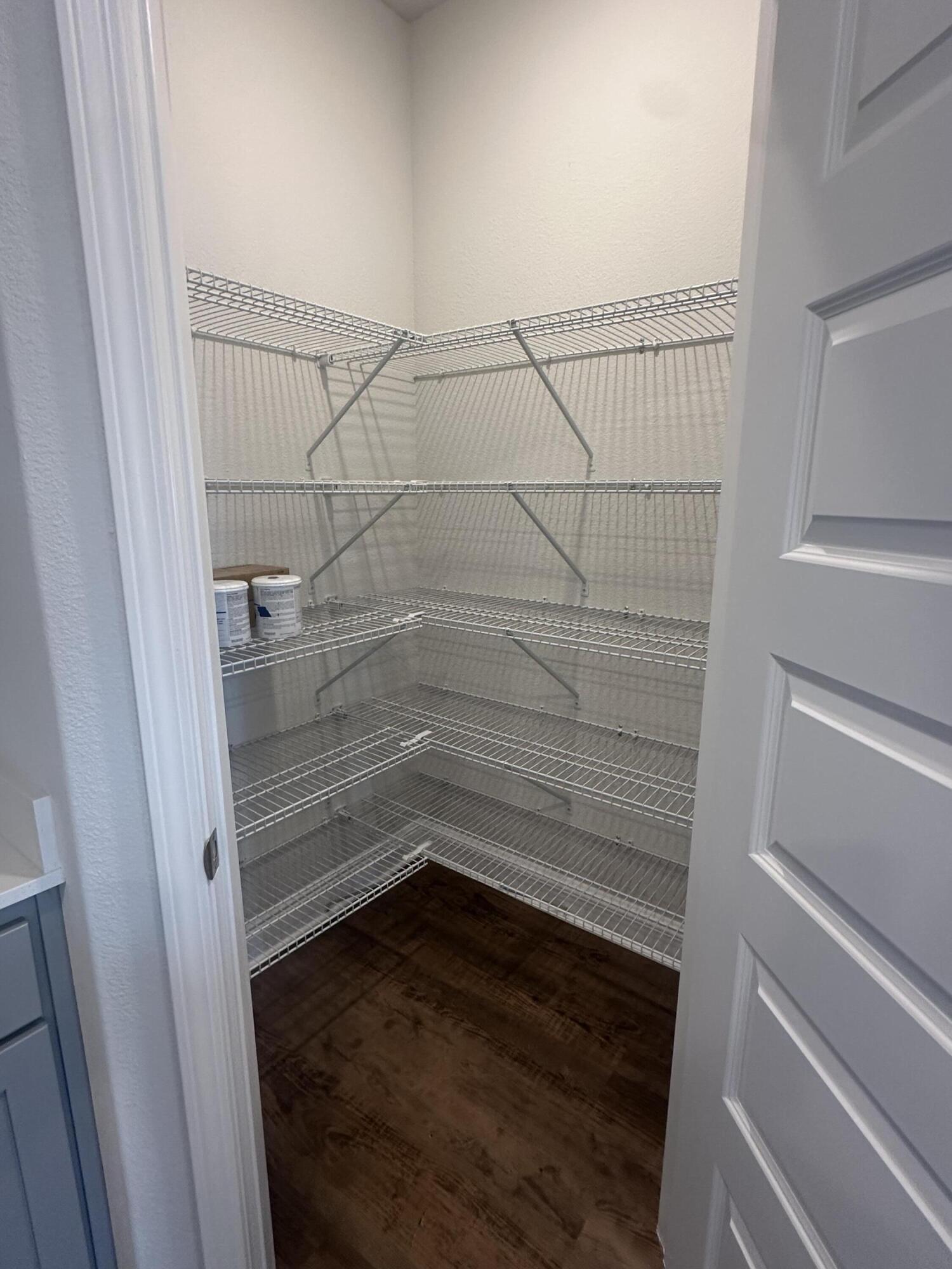 193 Ridgeway Circle Crestview, FL 32536 - Photo 10 of 33 a bathroom with a shower