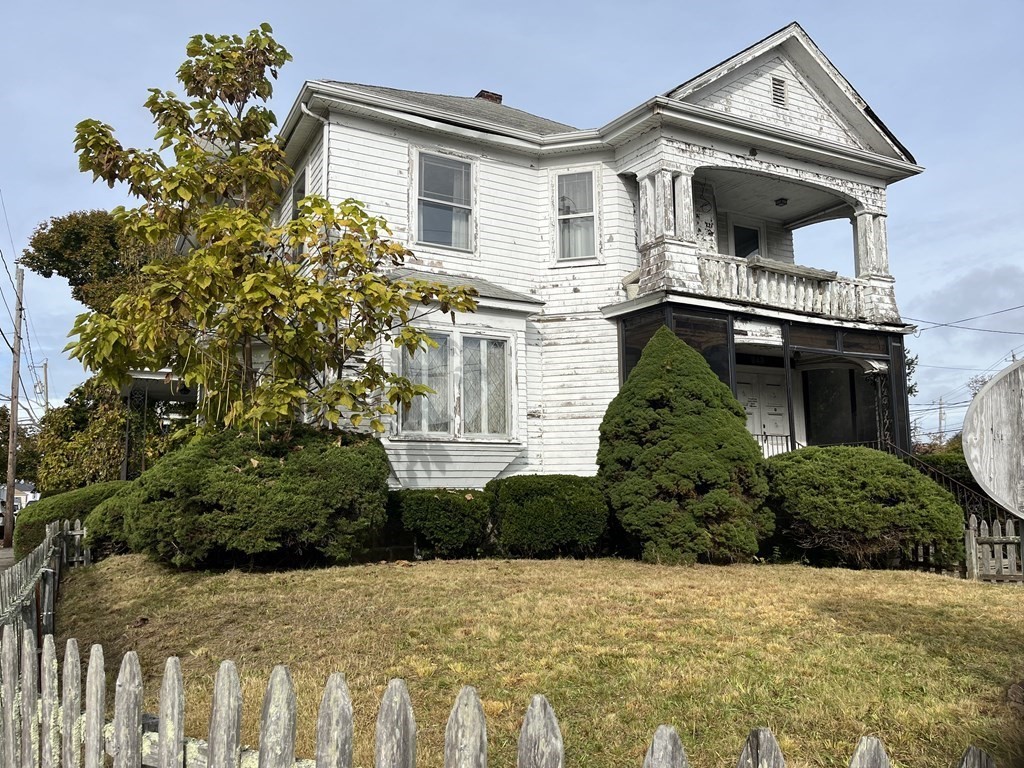 943 County Street Fall River, MA 02723 - Photo 1 of 18 Gallery Image 1